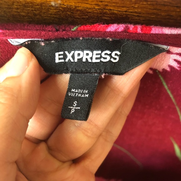 Express Floral Long Sleeve Top - Picture 3 of 3